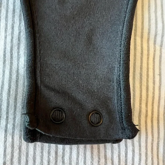 New Skims Essential Scoop Neck Long Sleeve Black Thong Bodysuit - Picture 9 of 10